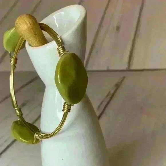 Fashion Jewelry Bangle Bracelet - Picture 1 of 2